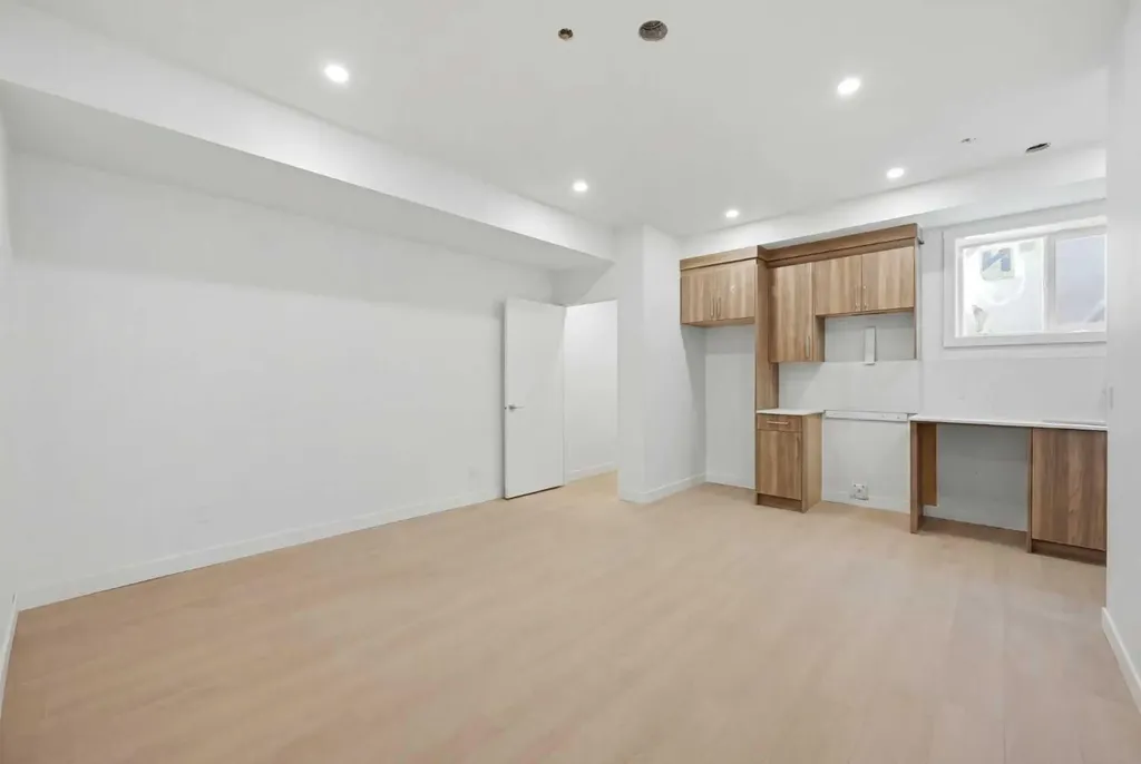 2822/2828 11 Avenue SE Calgary AB T2A0E7