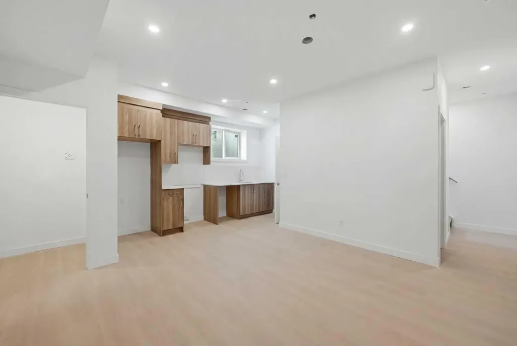 2822/2828 11 Avenue SE Calgary AB T2A0E7
