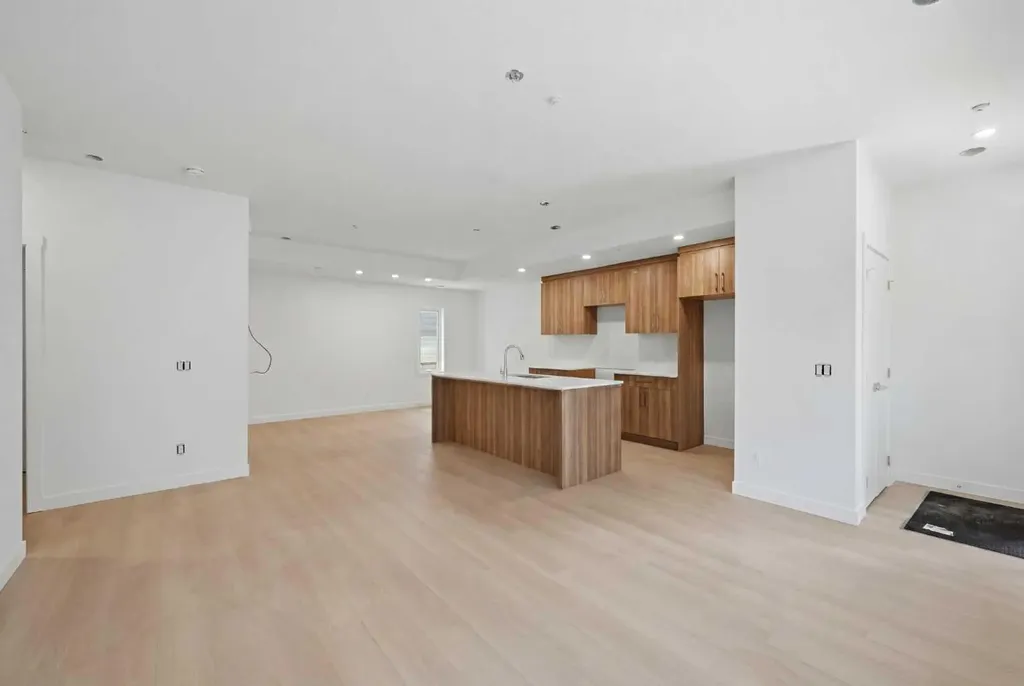 2822/2828 11 Avenue SE Calgary AB T2A0E7