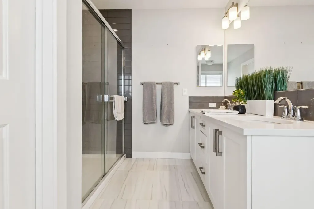 415 Rivercrest Boulevard Cochrane AB T4C 2V1