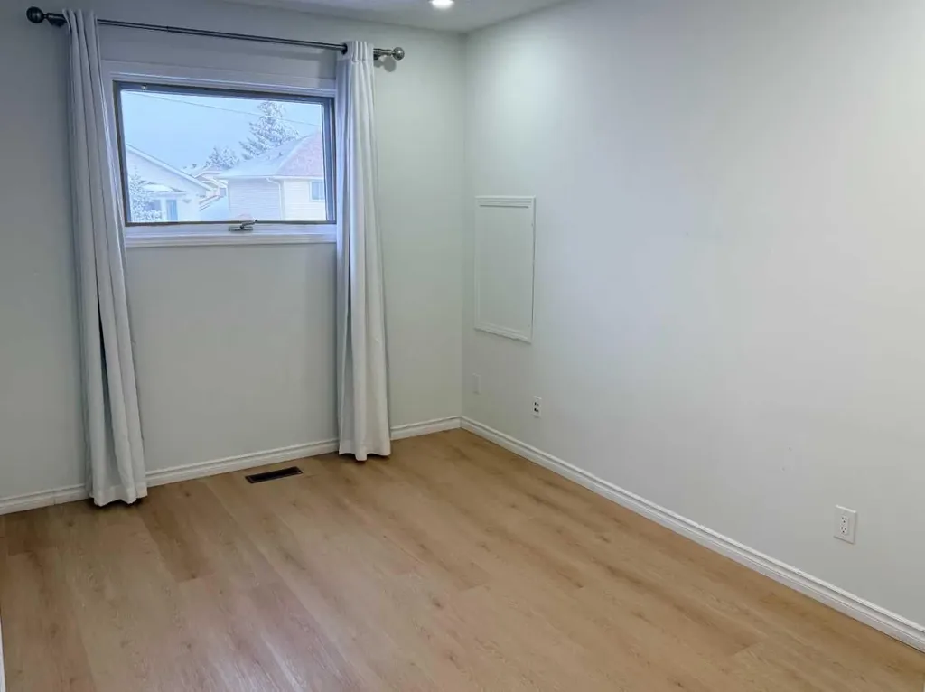 651 Macewan Drive NW Calgary AB T3K 3R1