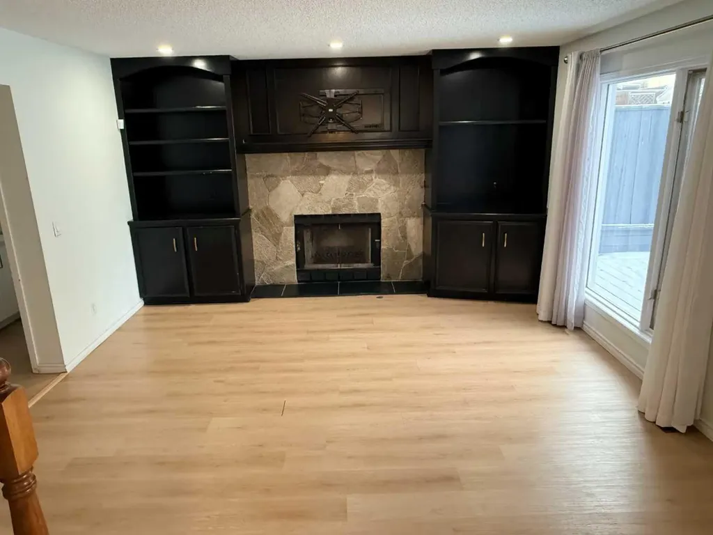 651 Macewan Drive NW Calgary AB T3K 3R1