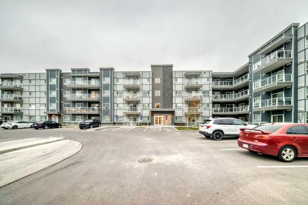 80 Carrington Plaza NW Calgary AB T3P 1X6