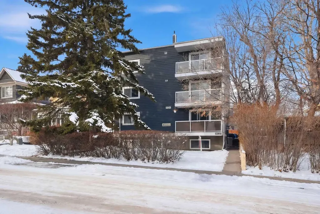 2117 16 Street SW Calgary AB T2T4E5