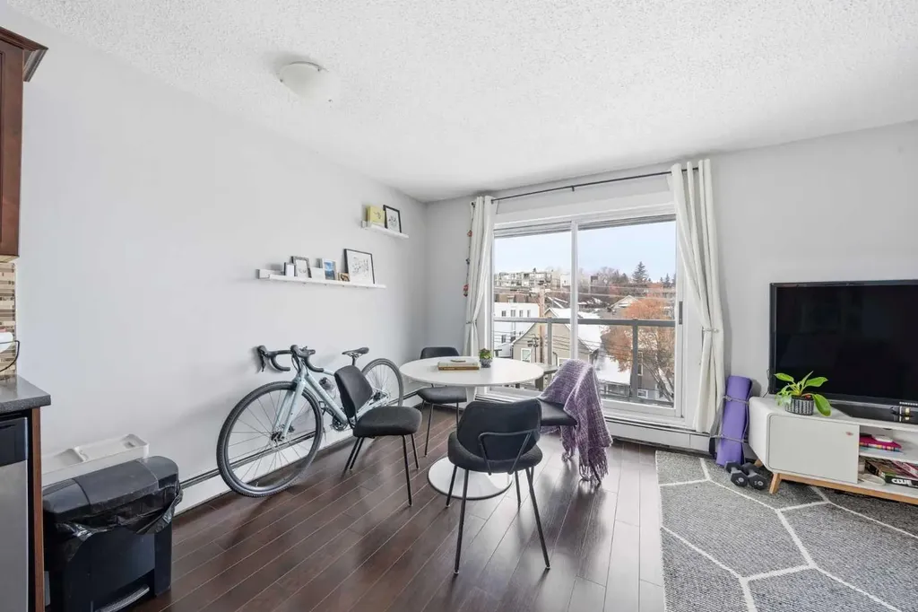 2117 16 Street SW Calgary AB T2T4E5