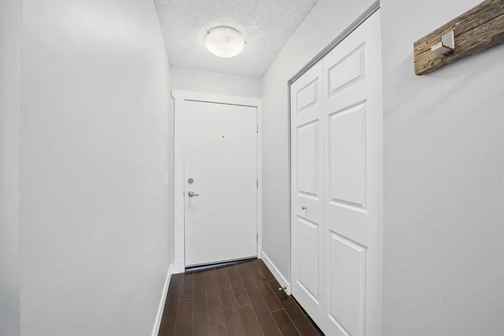 2117 16 Street SW Calgary AB T2T4E5