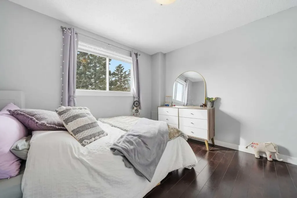 2117 16 Street SW Calgary AB T2T4E5