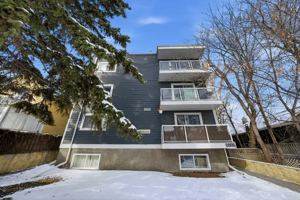 2117 16 Street SW Calgary AB T2T4E5