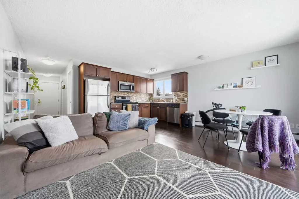 2117 16 Street SW Calgary AB T2T4E5