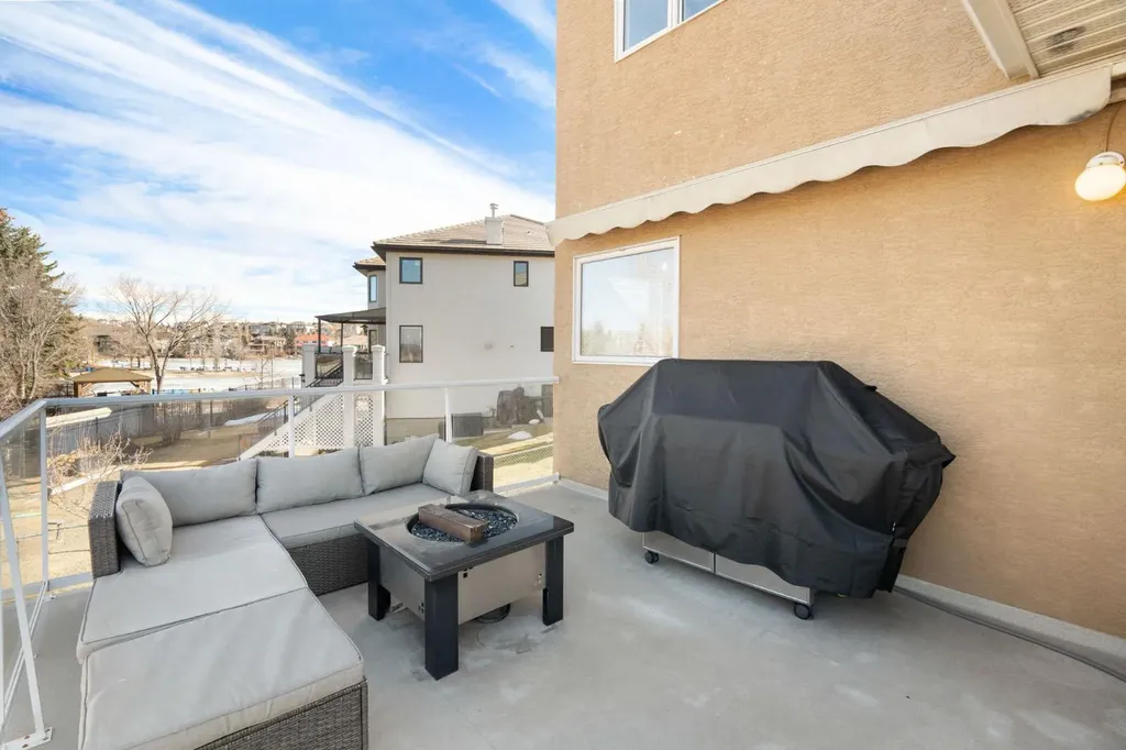 40 Arbour Estates Green NW Calgary AB T3G 4E7