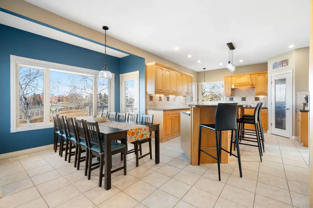 40 Arbour Estates Green NW Calgary AB T3G 4E7