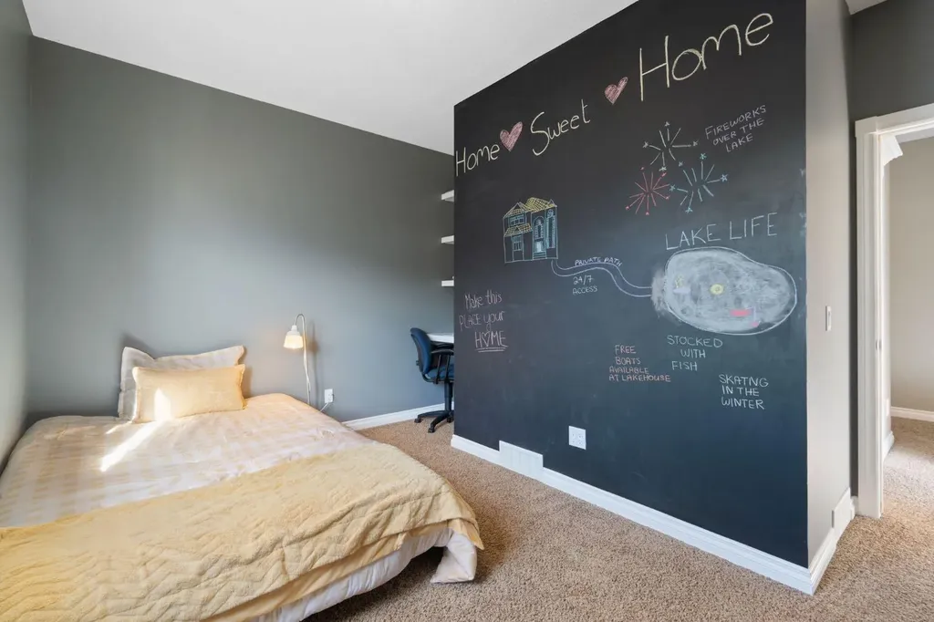 40 Arbour Estates Green NW Calgary AB T3G 4E7