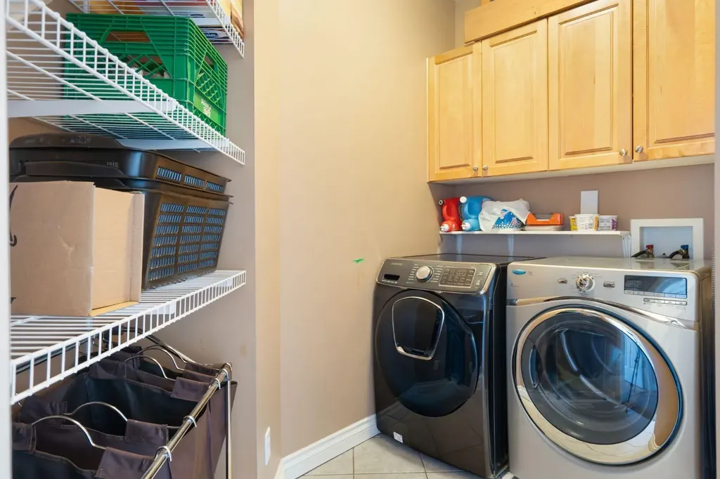 40 Arbour Estates Green NW Calgary AB T3G 4E7