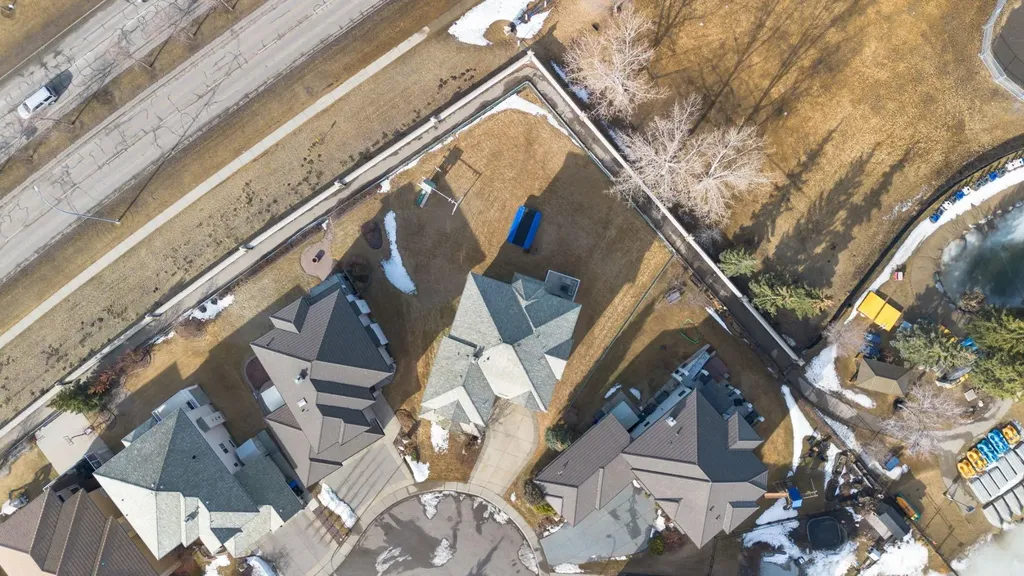 40 Arbour Estates Green NW Calgary AB T3G 4E7