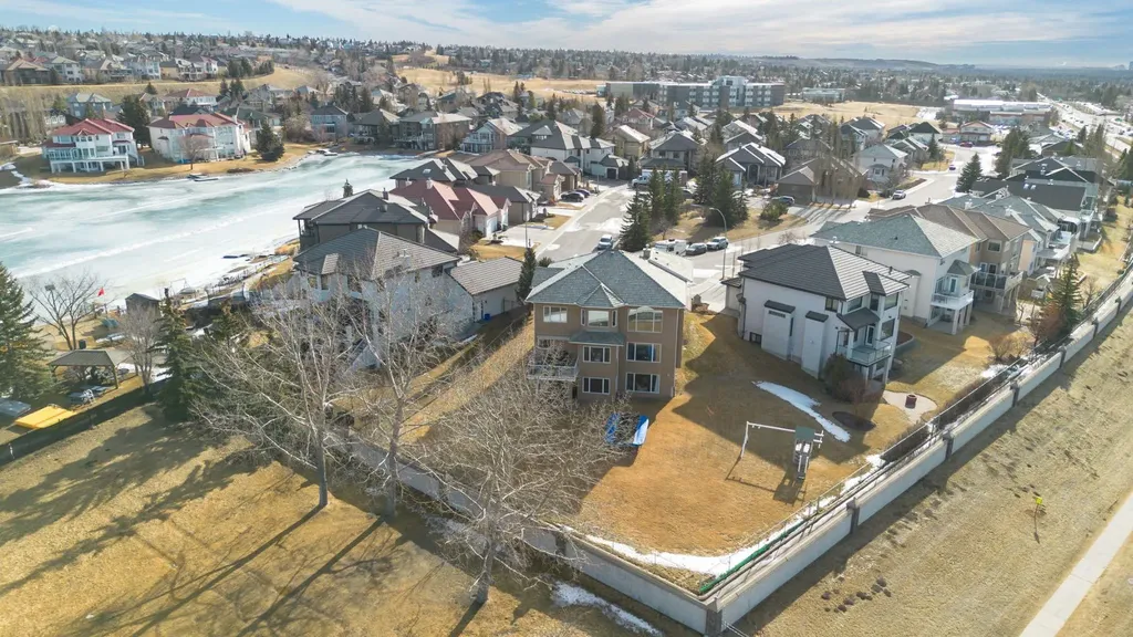 40 Arbour Estates Green NW Calgary AB T3G 4E7