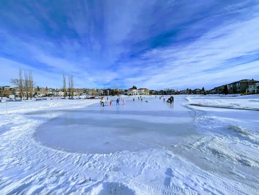 40 Arbour Estates Green NW Calgary AB T3G 4E7