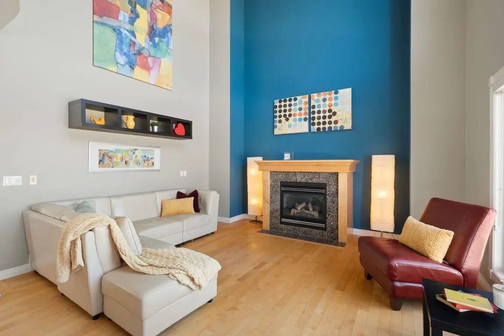 40 Arbour Estates Green NW Calgary AB T3G 4E7