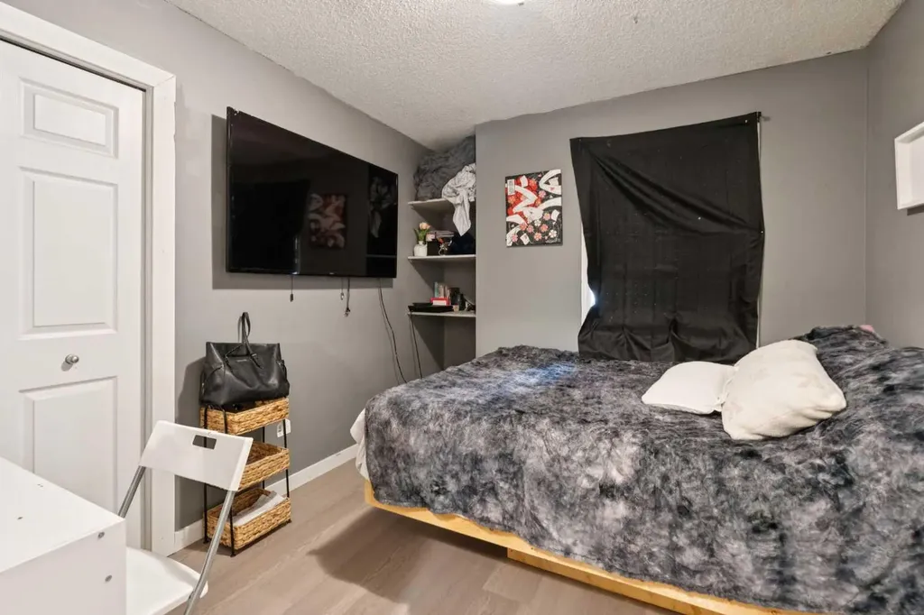 45 Copperfield Heath SE Calgary AB T2Z 4V2