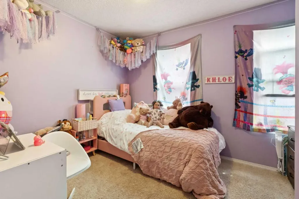 45 Copperfield Heath SE Calgary AB T2Z 4V2