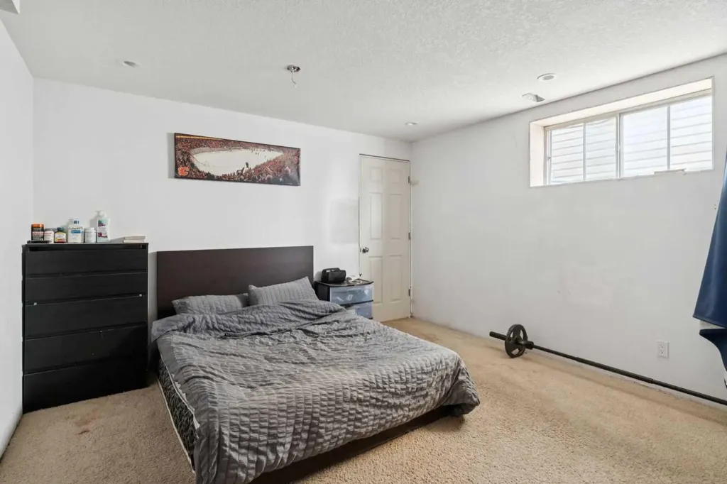 45 Copperfield Heath SE Calgary AB T2Z 4V2