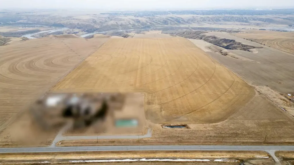 4;22;9;14; Sw,se Rural Lethbridge County AB T0L 0V0