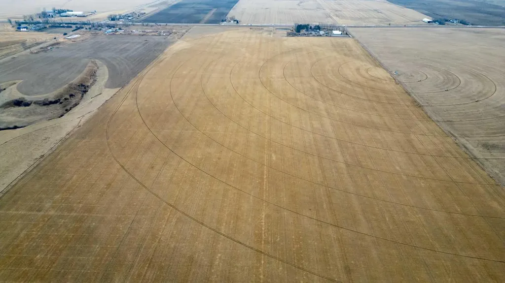 4;22;9;14; Sw,se Rural Lethbridge County AB T0L 0V0
