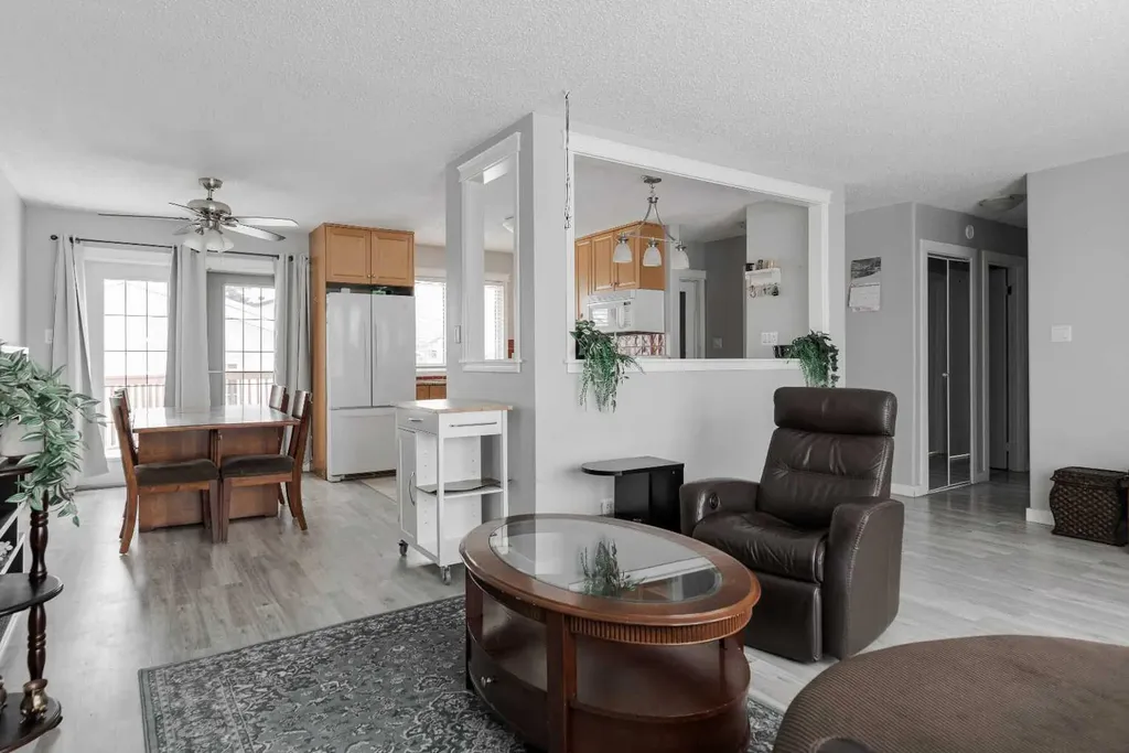 113 Deep Road Fort Mcmurray AB T9K 1B7