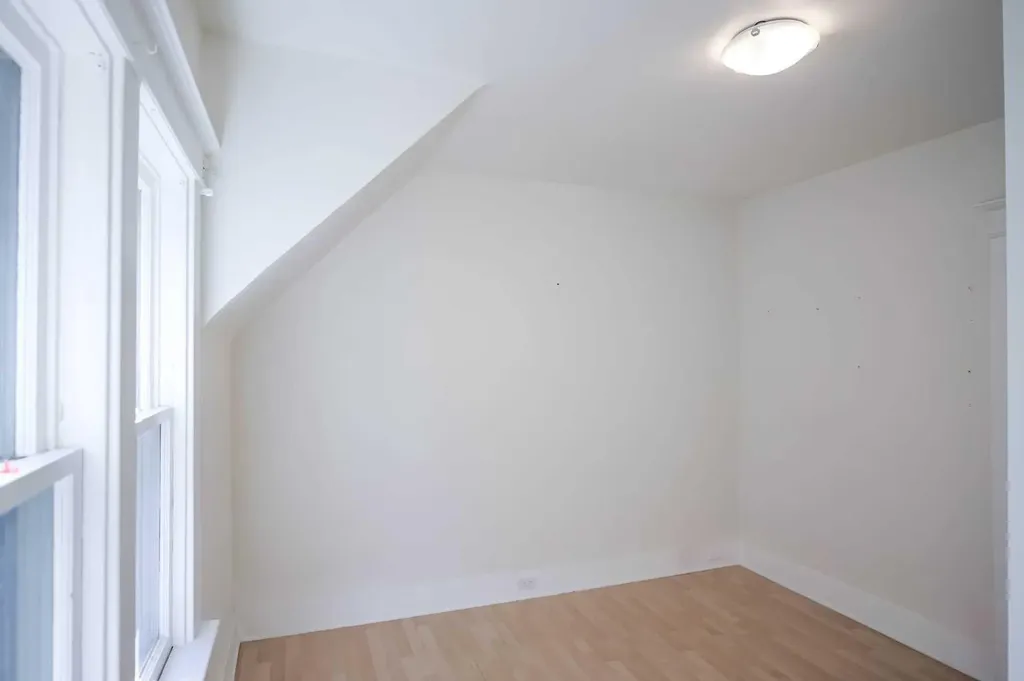 434 Memorial Drive NW Calgary AB T2N 3C3