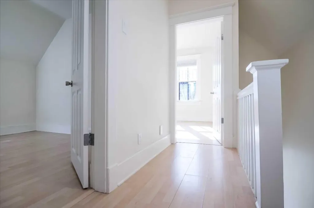 434 Memorial Drive NW Calgary AB T2N 3C3