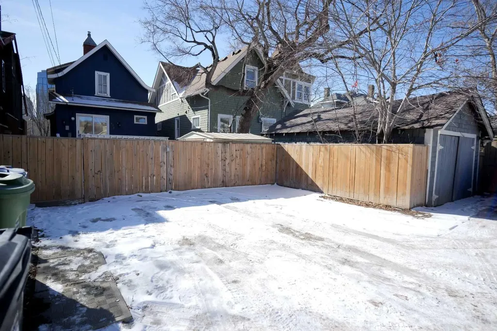 434 Memorial Drive NW Calgary AB T2N 3C3