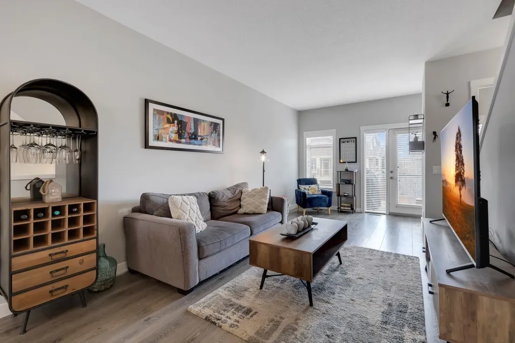 11 Sage Bluff Gate NW Calgary AB T3R 1T5