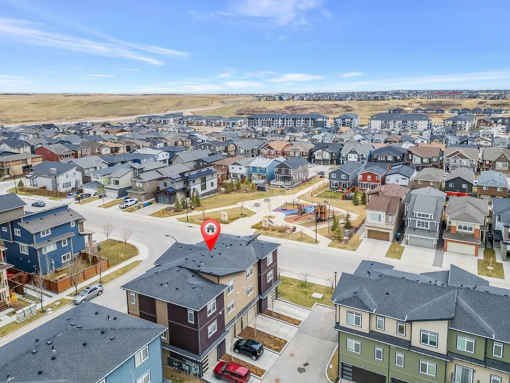 11 Sage Bluff Gate NW Calgary AB T3R 1T5