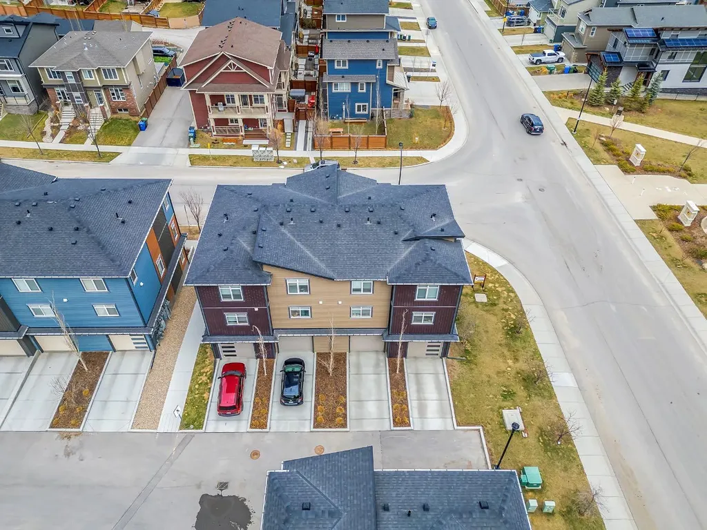 11 Sage Bluff Gate NW Calgary AB T3R 1T5
