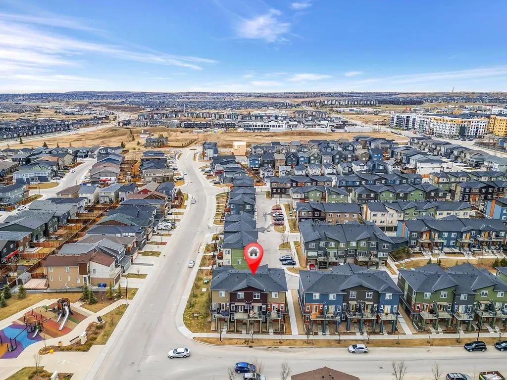 11 Sage Bluff Gate NW Calgary AB T3R 1T5