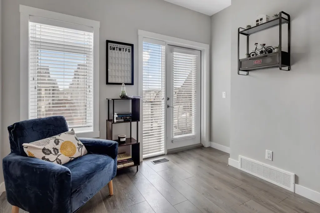 11 Sage Bluff Gate NW Calgary AB T3R 1T5