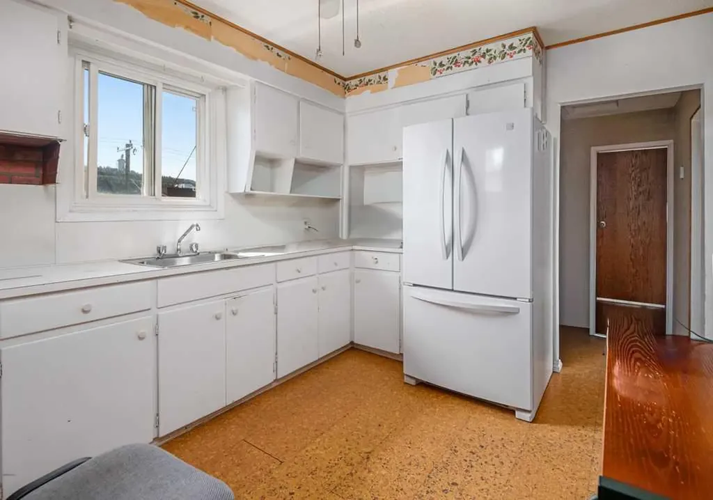 4503 Bowness Road NW Calgary AB T3B 0A9