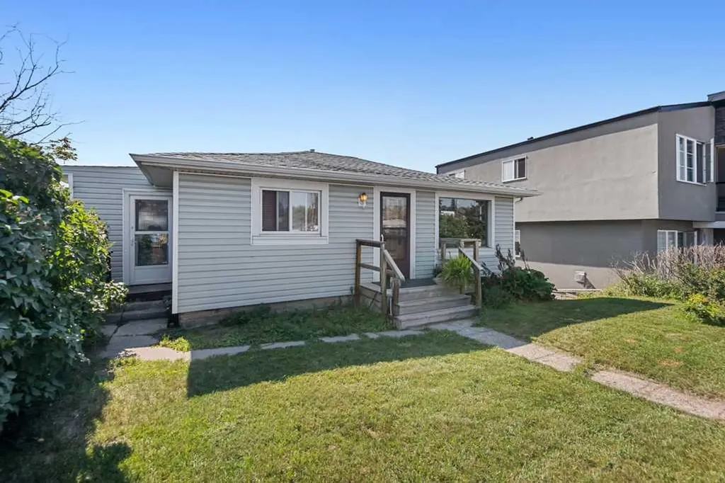 4503 Bowness Road NW Calgary AB T3B 0A9
