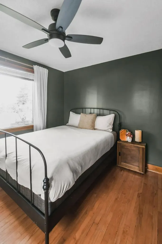 232 21 Avenue NE Calgary AB T2E1S4