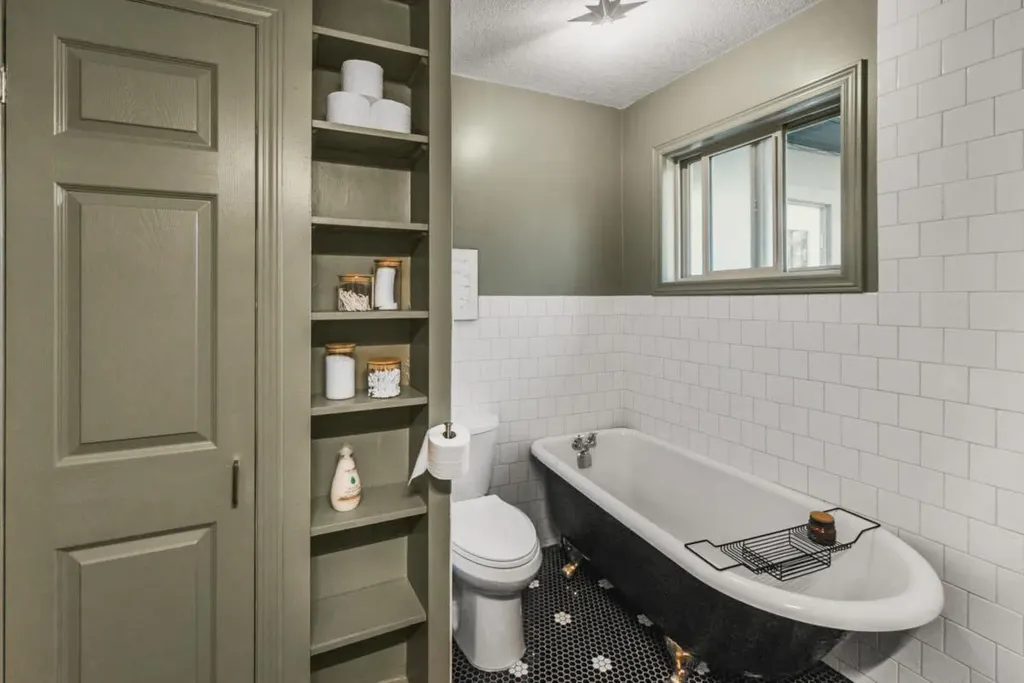 232 21 Avenue NE Calgary AB T2E1S4