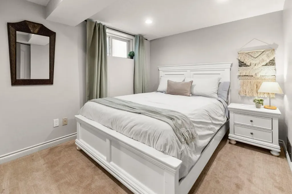 232 21 Avenue NE Calgary AB T2E1S4