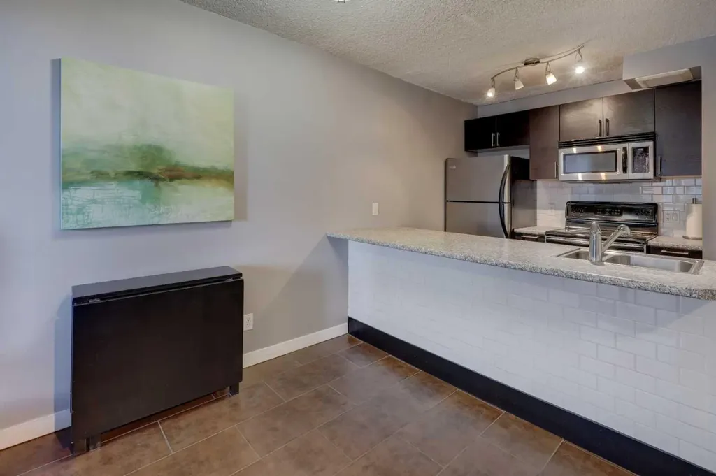 738 3 Avenue SW Calgary AB T2P0G7