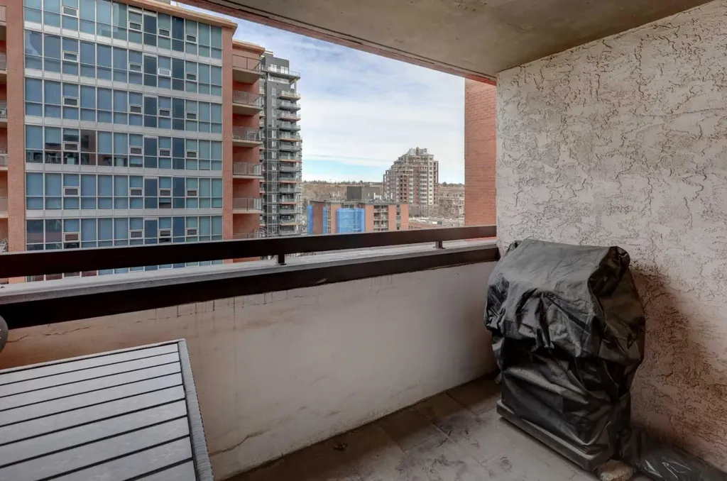 738 3 Avenue SW Calgary AB T2P0G7