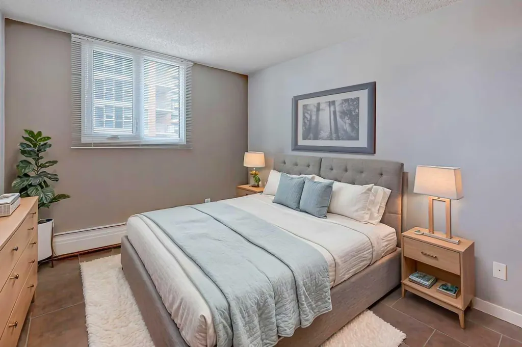 738 3 Avenue SW Calgary AB T2P0G7