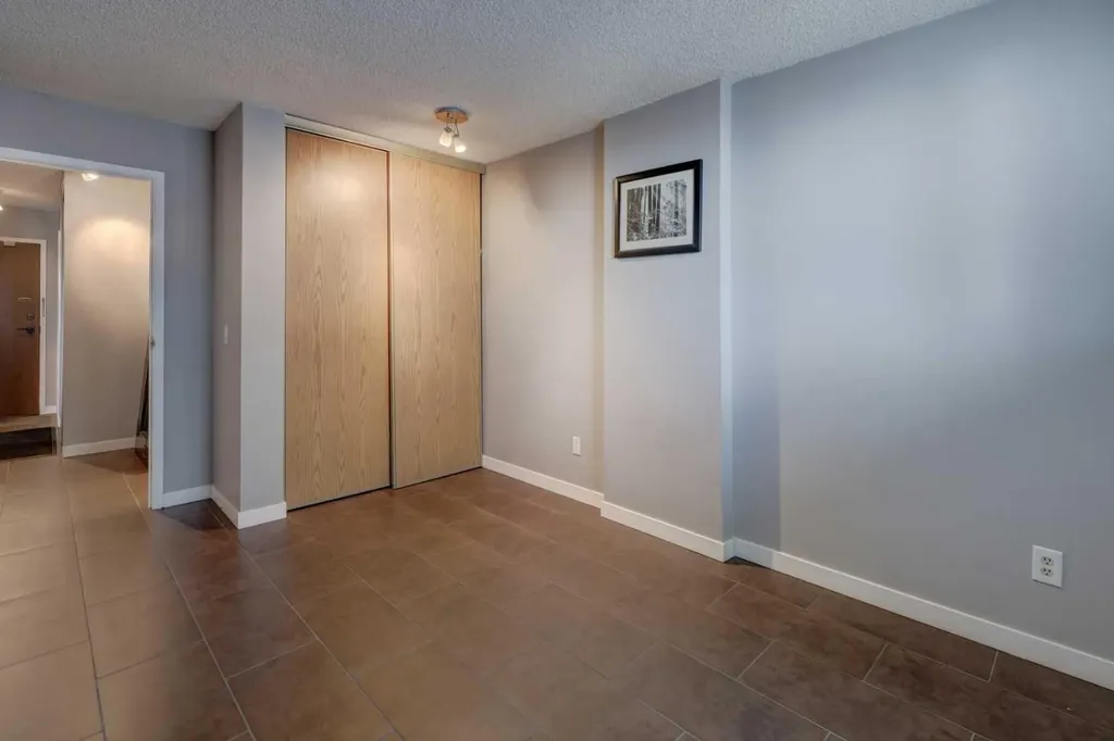 738 3 Avenue SW Calgary AB T2P0G7