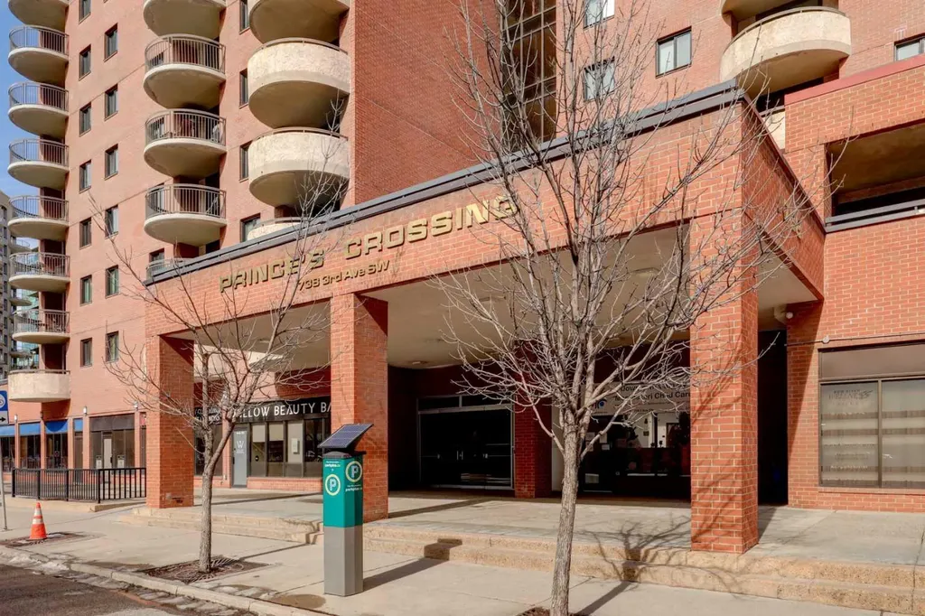 738 3 Avenue SW Calgary AB T2P0G7