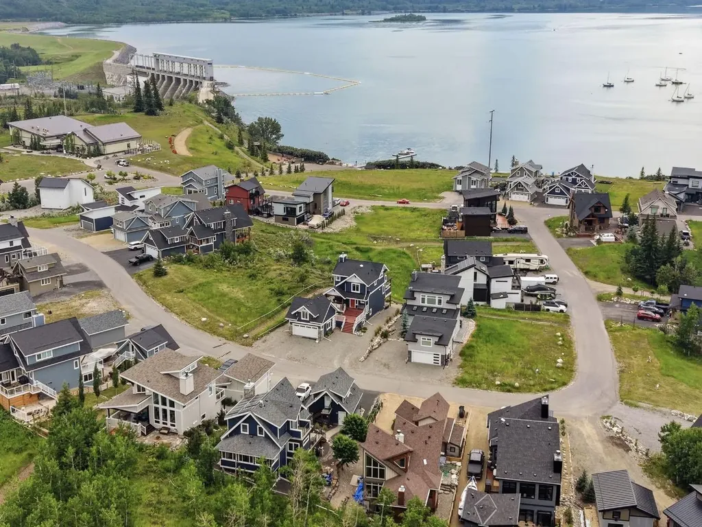 419 Cottageclub Cove Rural Rocky View County AB T4C 1B4