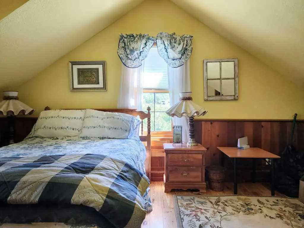 4221 6 Highway Twin Butte AB T0K 1W0