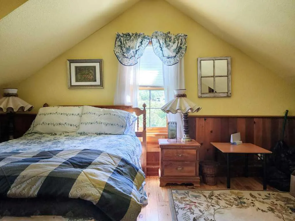 4221 6 Highway Twin Butte AB T0K 1W0