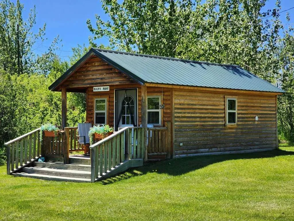 4221 6 Highway Twin Butte AB T0K 1W0