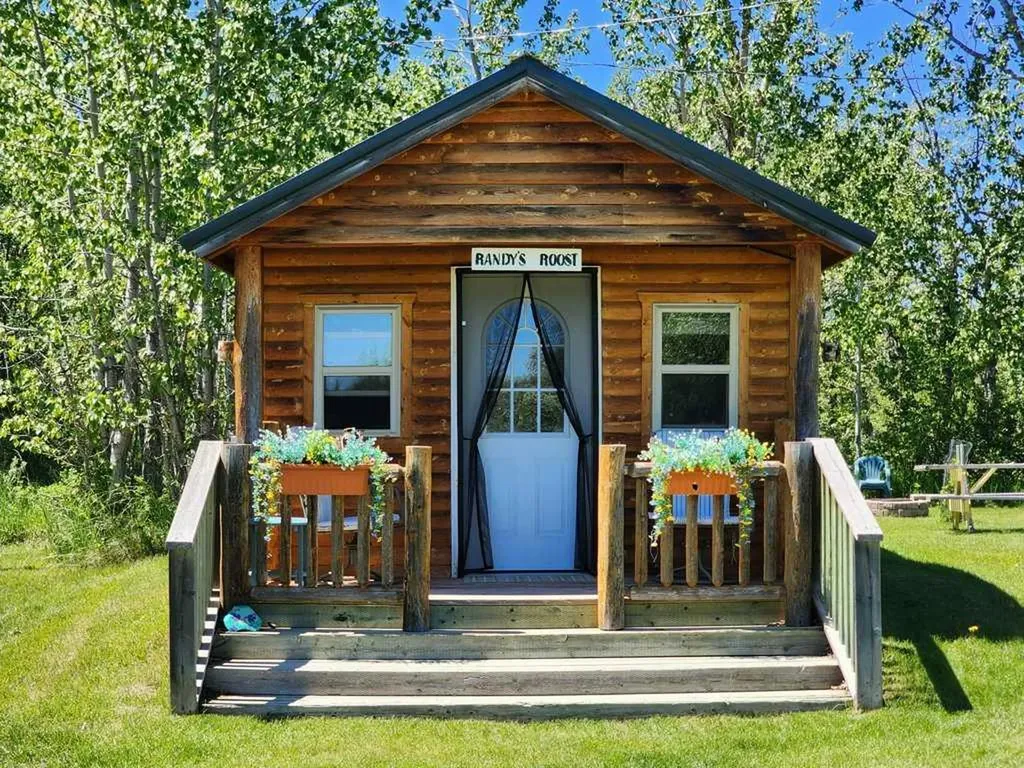 4221 6 Highway Twin Butte AB T0K 1W0